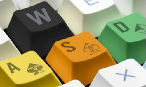 xTool F2 Ultra UV Precyzyjne grawerowanie - klawiatura