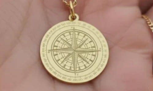 xTool F2 Ultra UV Precise engraving - necklace